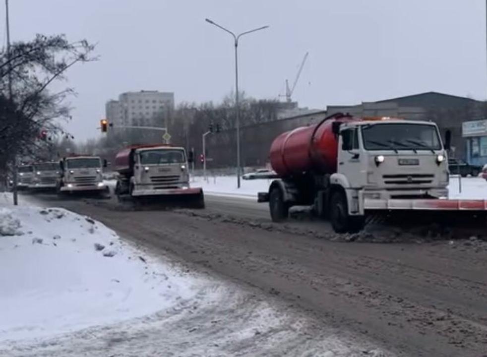 Сильные осадки, метель и гололед: в столице коммунальные службы работают в усиленном режиме