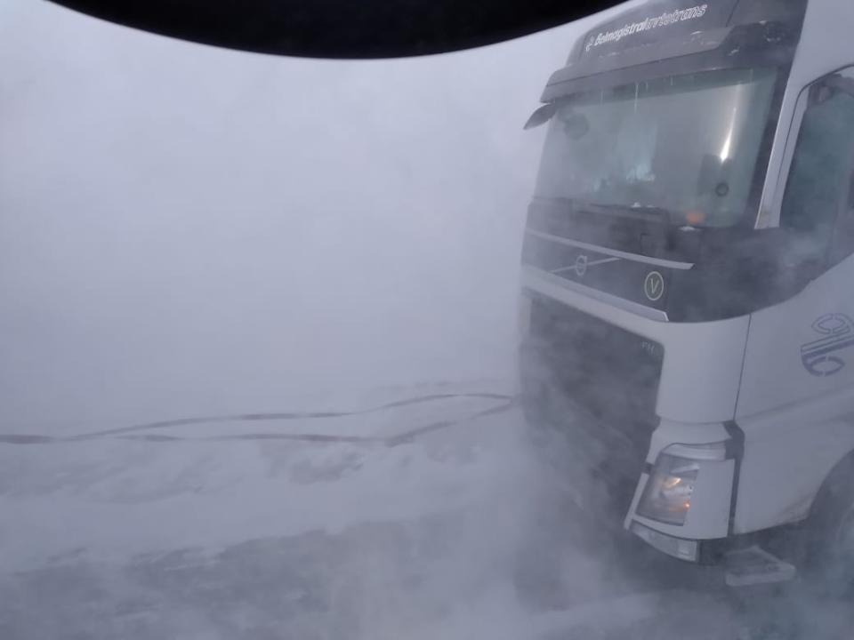 Снежный плен: В области Жетісу спасли  беременную женщину