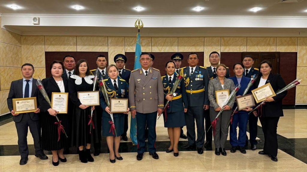 Торжественное собрание в МЧС: Награды и отличия за службу и преданность