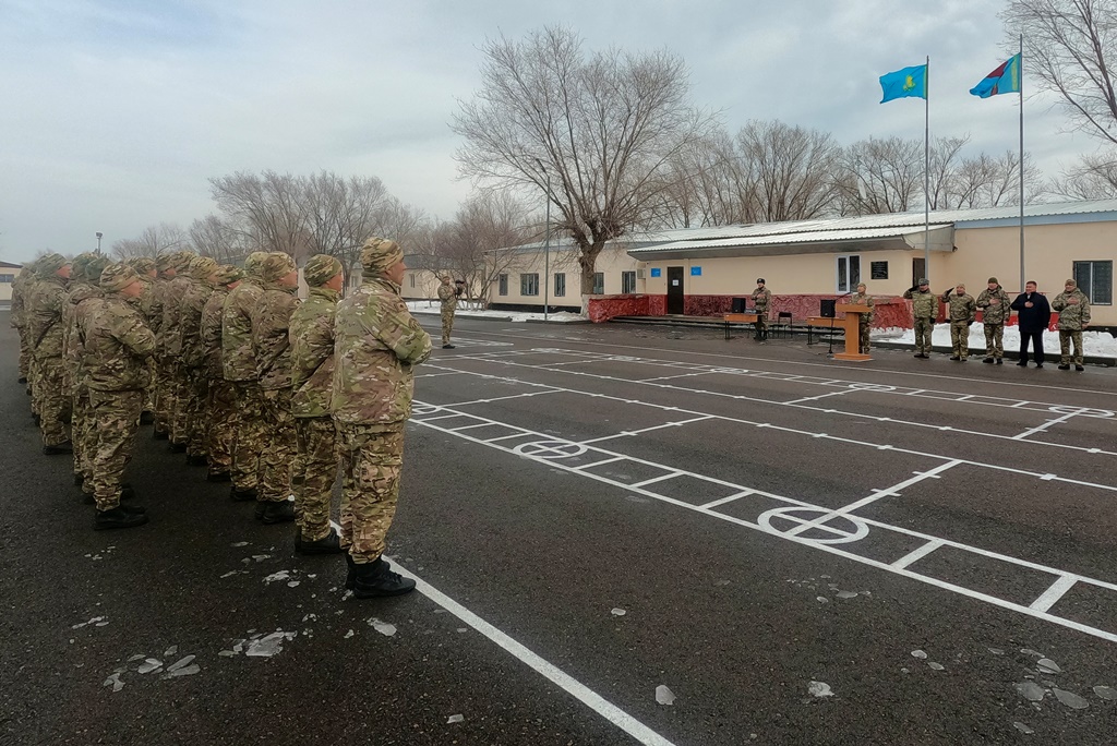 В Конаеве военные получают современную модульную казарму