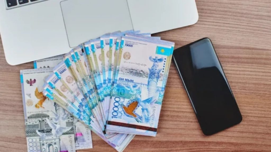 Валютная динамика: Какие факторы определяют курс тенге?