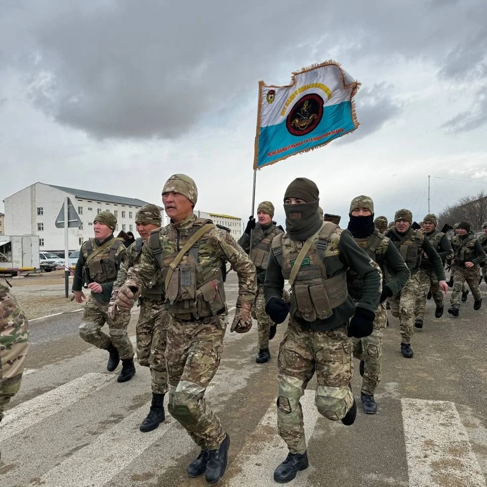 Военнослужащие приняли участие в челлендже «В здоровом теле — здоровый дух»