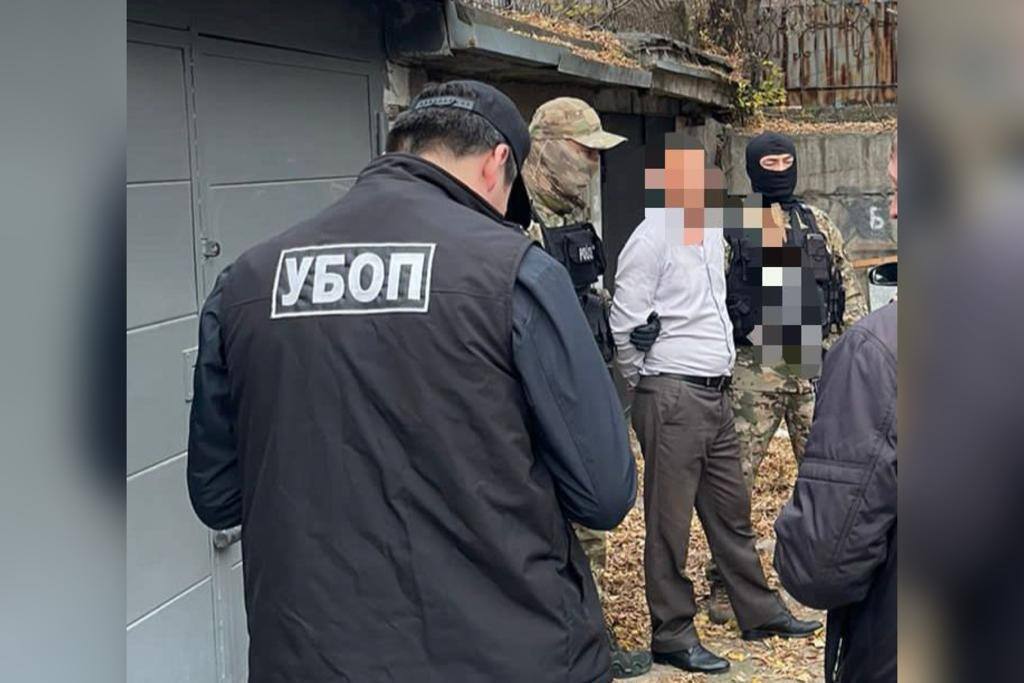 Вымогавшего у бывшей миллионы мужчину арестовали в Шымкенте