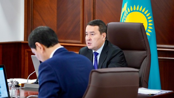 Государство будет и далее поддерживать молодых людей в их стремлении получить профессию учителя — Алихан Смаилов