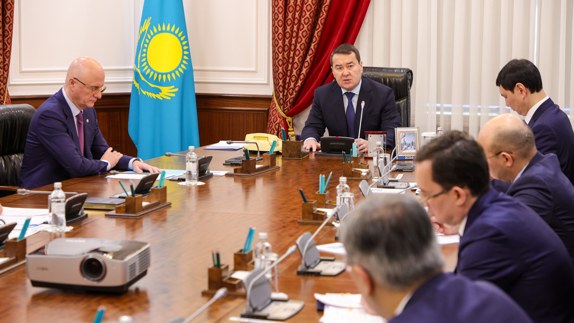 Правительство Казахстана обсудило планы работ на 2024 год