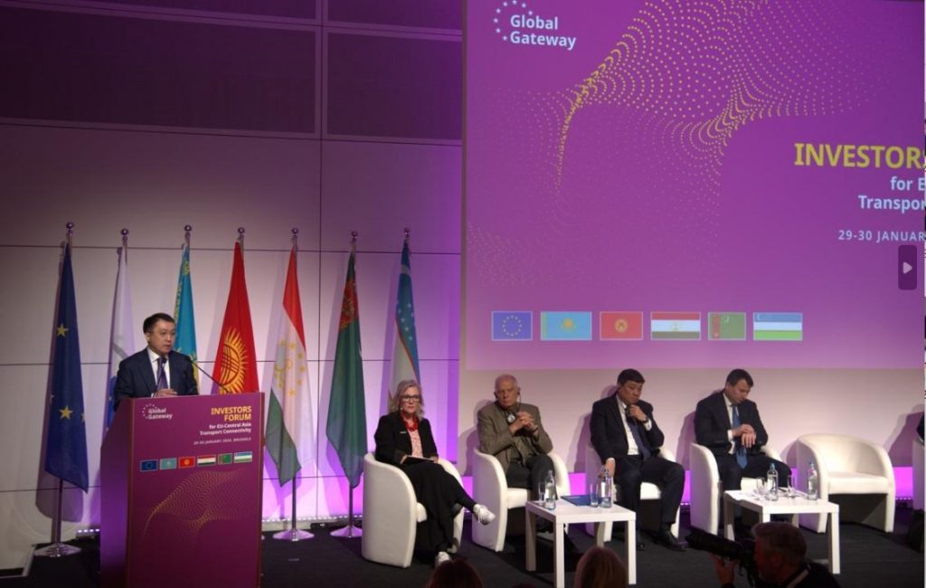 Казахстан планирует привлечь 40 млрд евро инвестиций в транспортную инфраструктуру