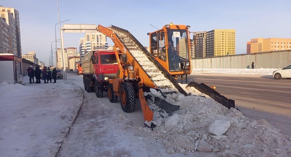 50 тысяч кубометров снега вывезли за ночь в Астане