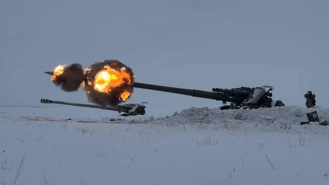 Боевое мастерство: воины-артиллеристы выполняют огневые задачи в составе расчетов