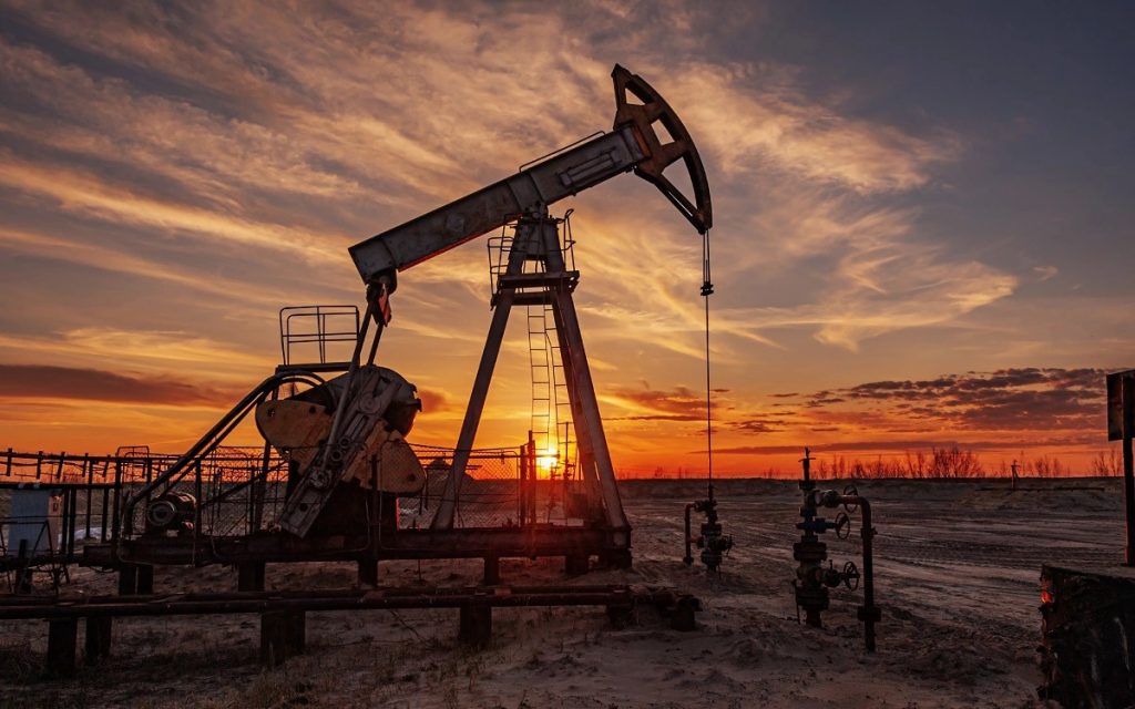 Цена на нефть Brent достигла $80: Какие факторы влияют на рост?