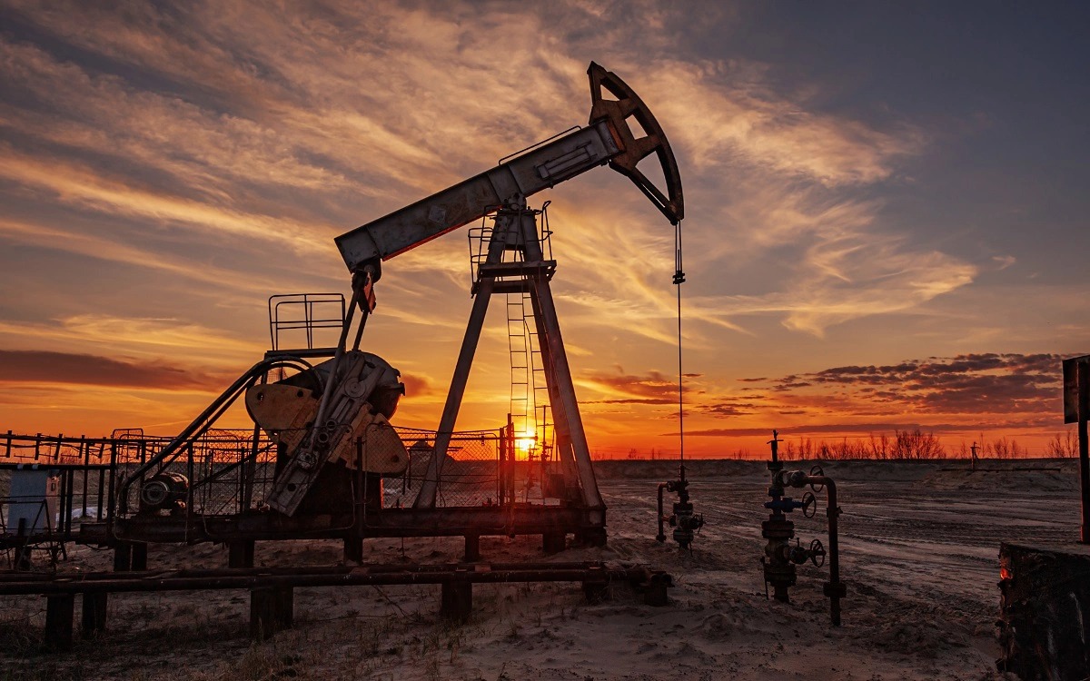 Цена на нефть Brent достигла $80: Какие факторы влияют на рост?