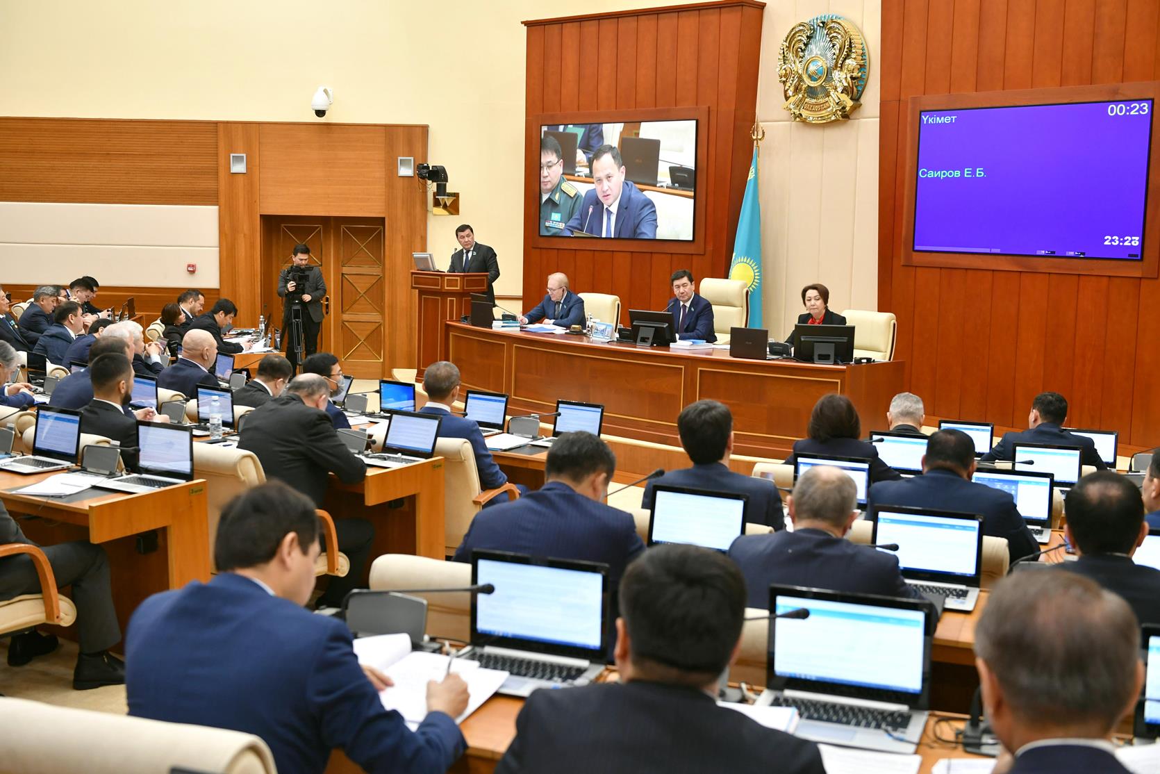 Казахстан готовится к электромобильному будущему: что предлагает законопроект?