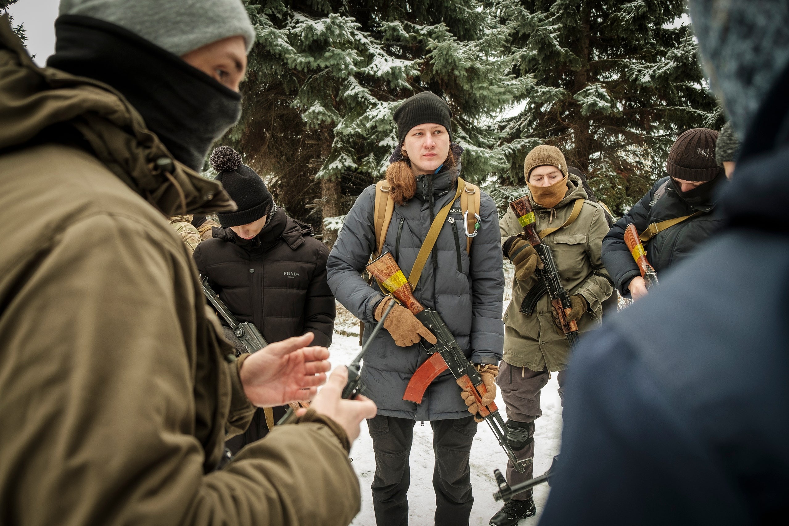 Под Киевом завершился курс по подготовке украинцев к национальному сопротивлению