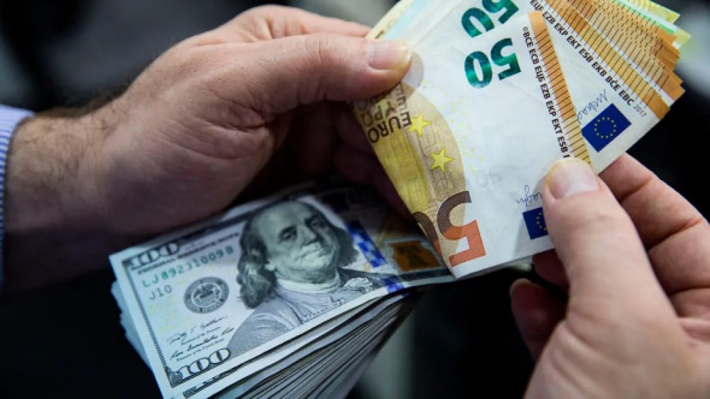 Прогнозы инвесторов по EUR/USD: чего ждать на фондовом рынке?