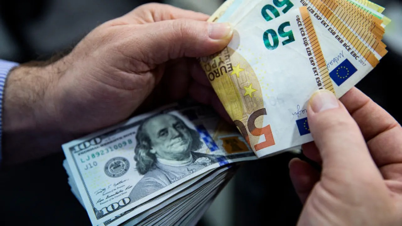 Прогнозы инвесторов по EUR/USD: чего ждать на фондовом рынке?