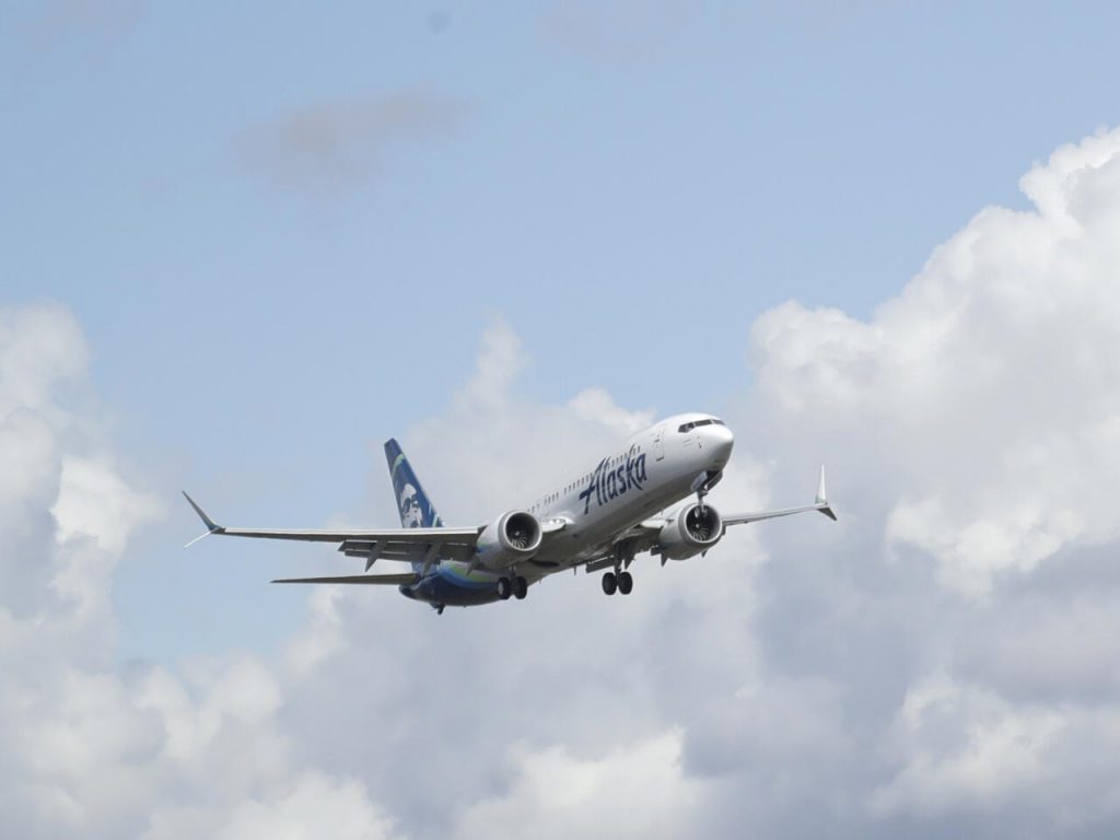Регулятор США постановил приостановить эксплуатацию ряда самолетов Boeing 737 MAX 9
