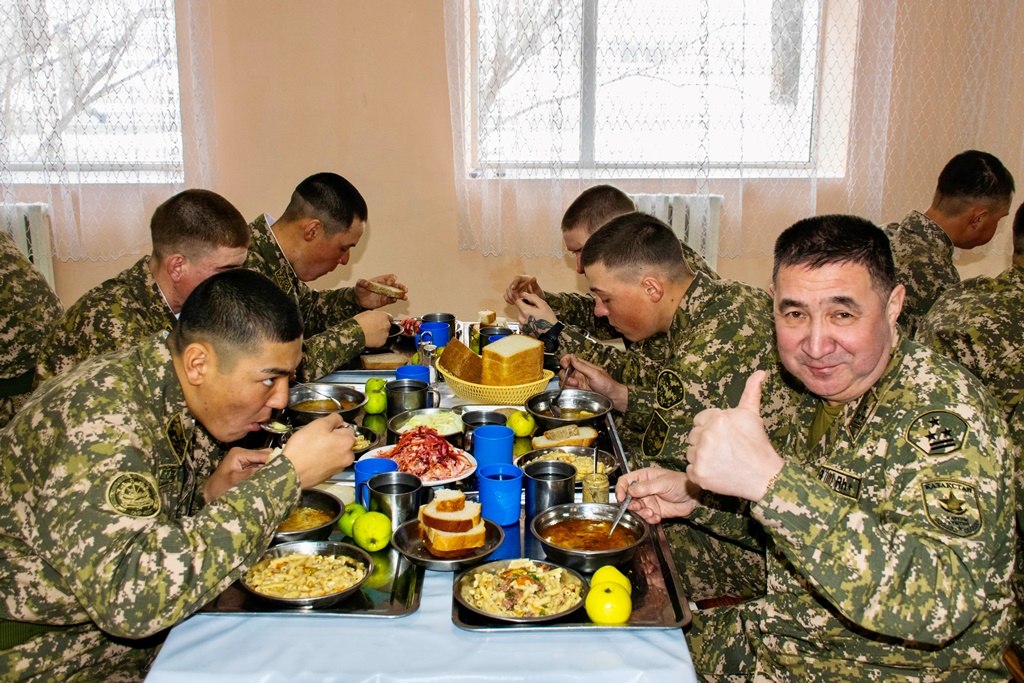 Социально-бытовые условия военнослужащих в фокусе командования