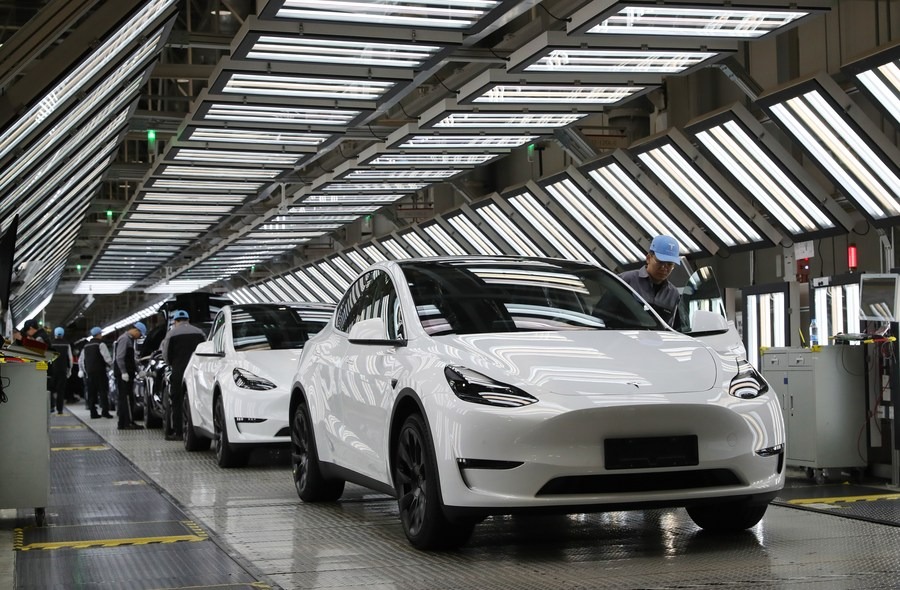 Tesla отзовет в Китае более 1,6 млн автомобилей