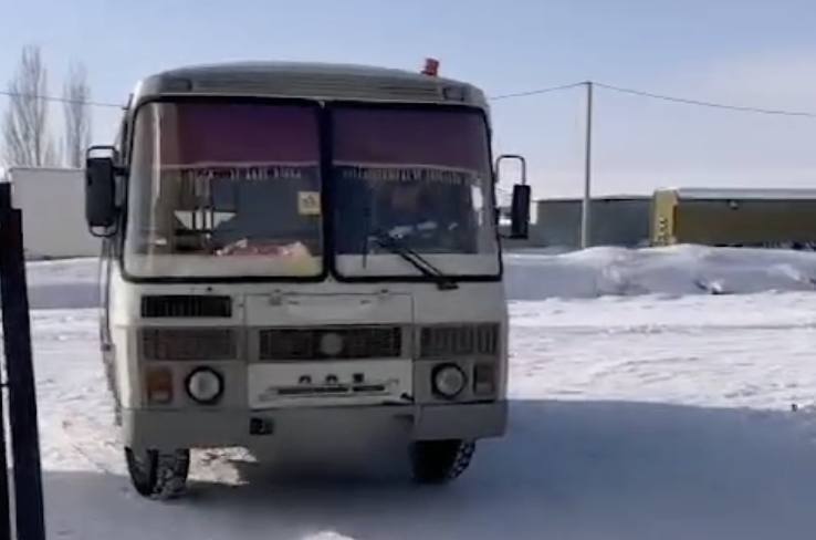 Водитель школьного автобуса без соответствующей категории разъезжал по Актобе