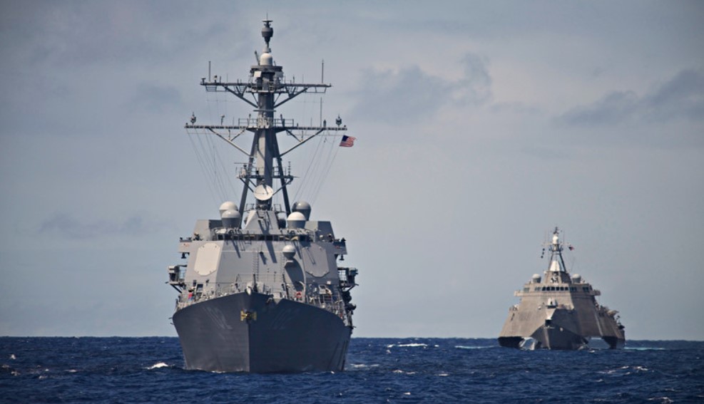 Военный корабль США отразил атаку хуситов в Красном море