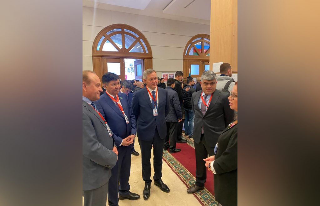 Вице-спикер Сената Казахстана следит за ходом выборов в Азербайджане