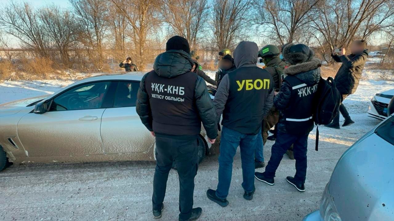 КНБ Казахстана нейтрализовал восемь преступных группировок