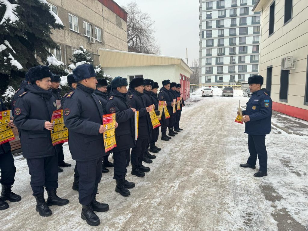 Спасатели продолжают обход  многоэтажных домов Алматы