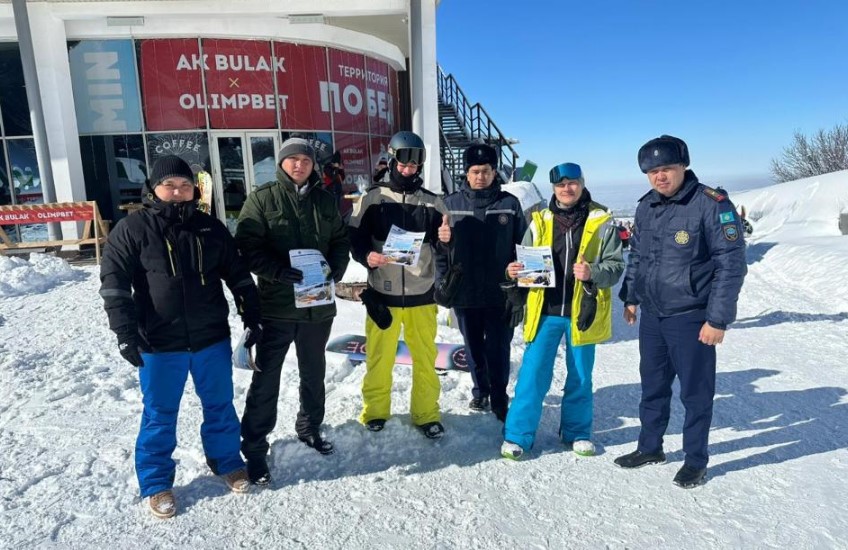 Безопасность в горах: Профилактические спуски лавин на лыжной базе в Алматинской области