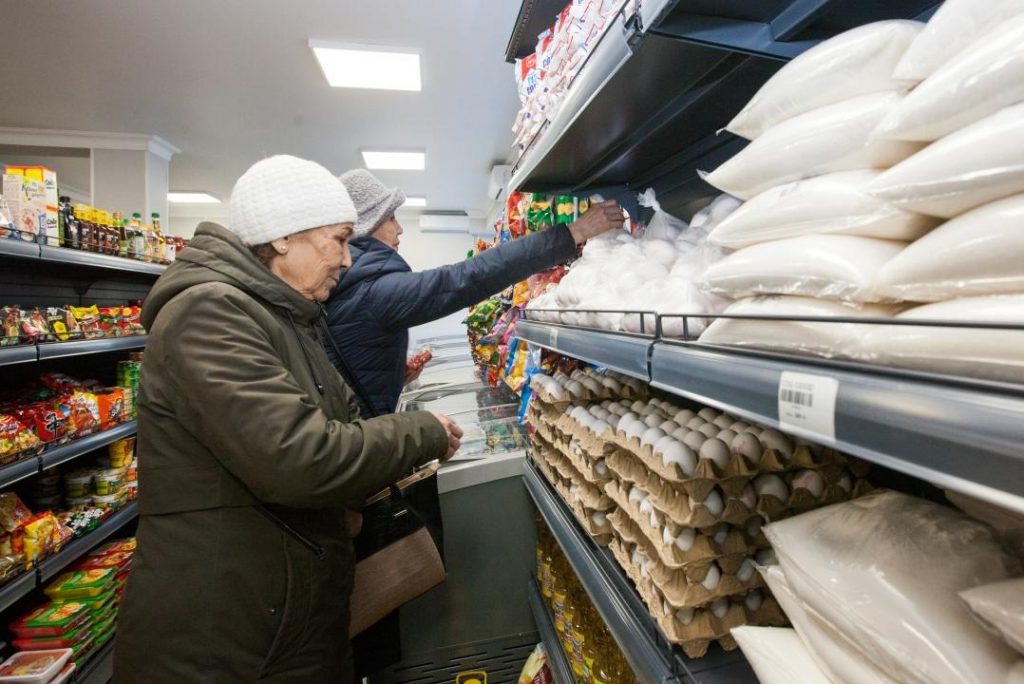 Цены ниже: В Талдыкоргане открыли третий социальный магазин