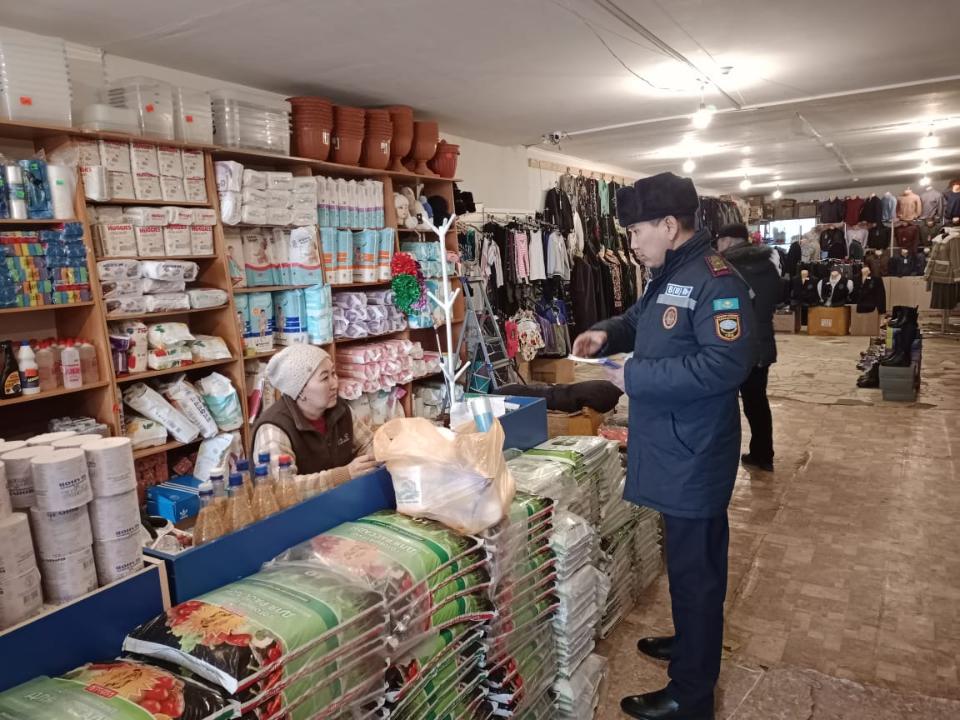 МЧС провело профилактические мероприятия в торговых точках