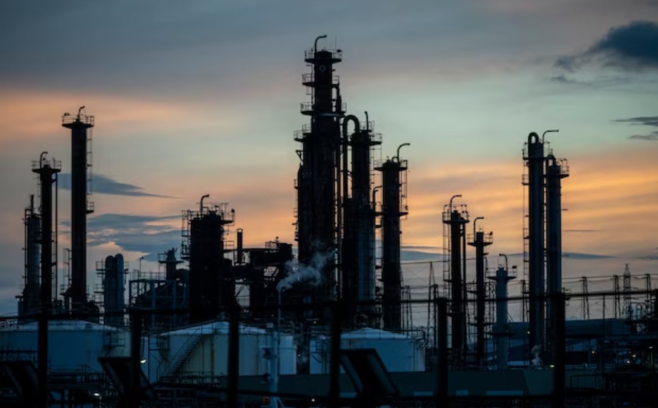 Нефтяной рынок под давлением: В чем корни снижения на 7%?