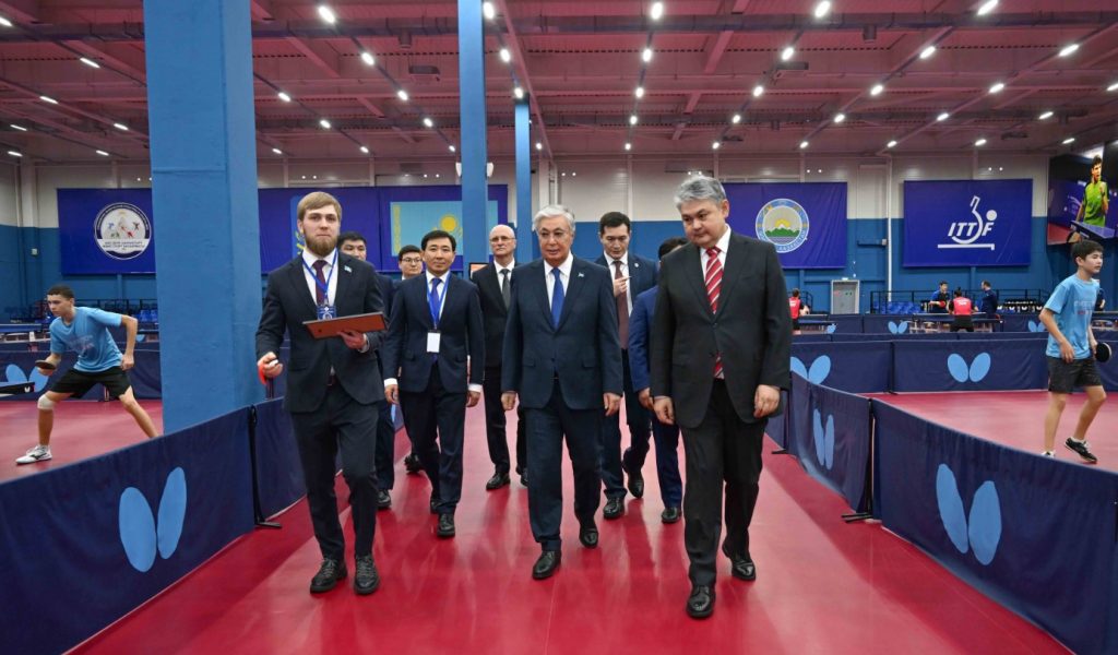Токаев ознакомился с новым центром настольного тенниса