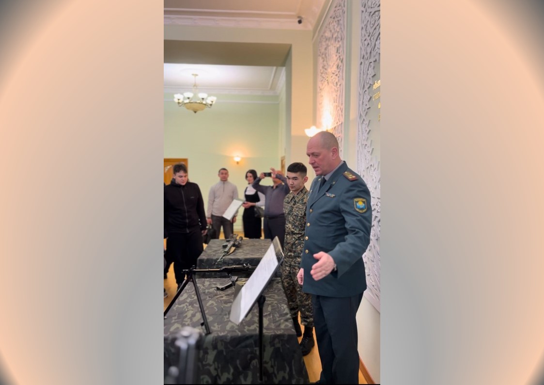 Встреча гвардейцев со школьниками