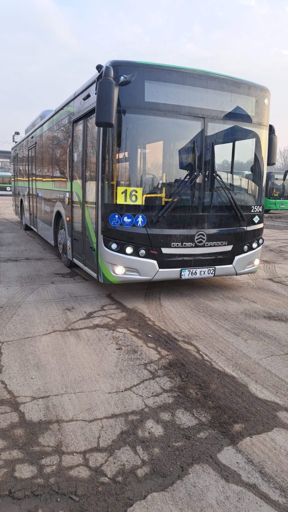 В Алматы обновлены автобусы еще на двух маршрутах