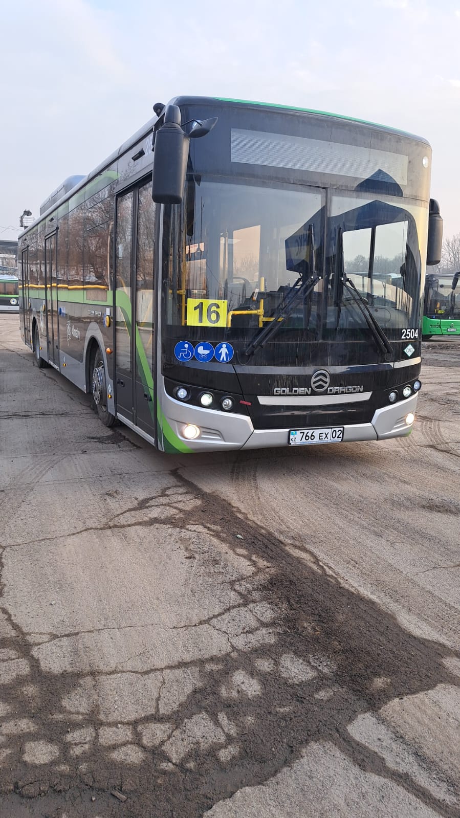 В Алматы обновлены автобусы еще на двух маршрутах