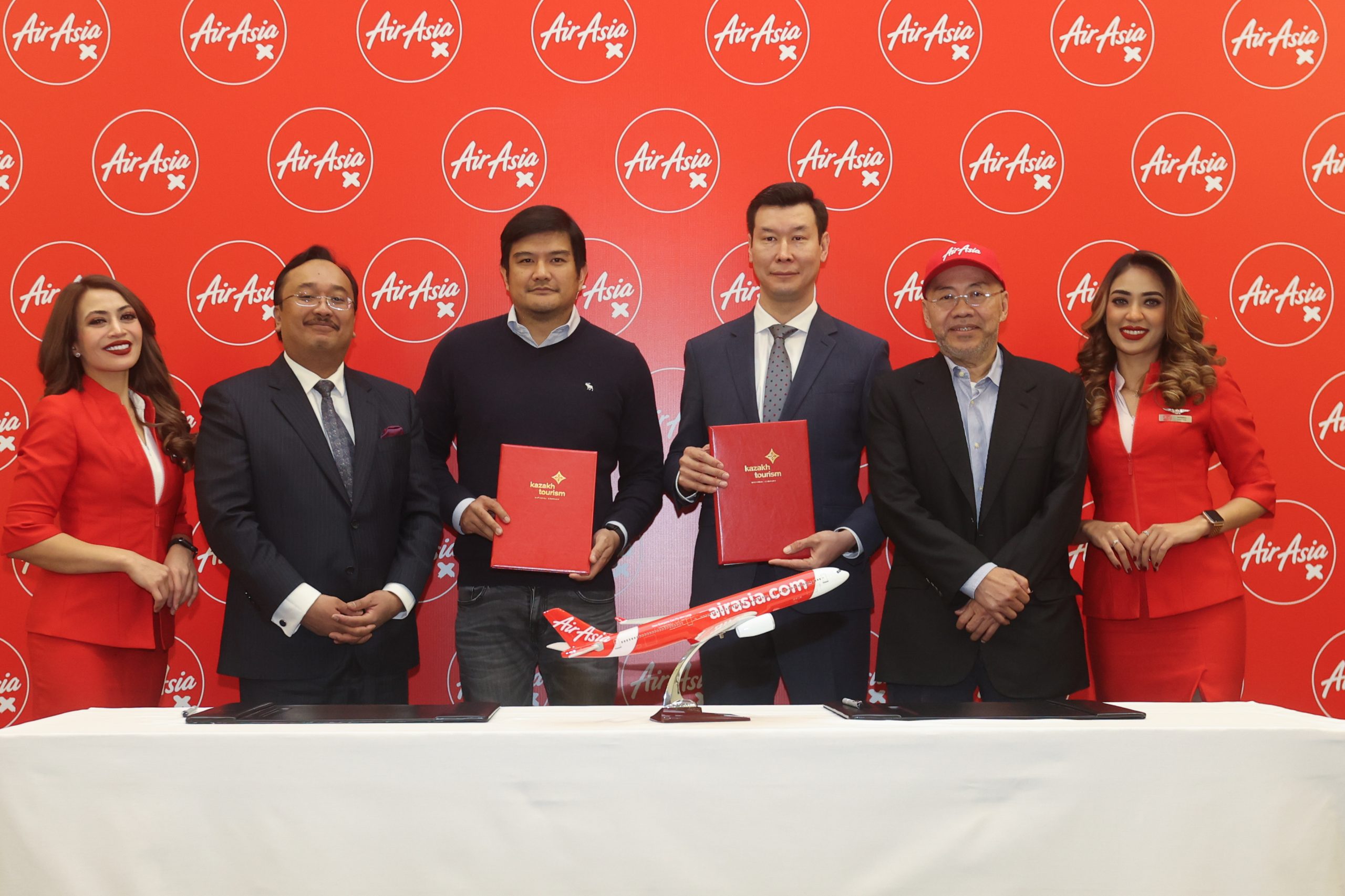 AirAsia X и «Kazakh Tourism» Заключают Партнерство для Развития Туризма между Малайзией и Казахстаном