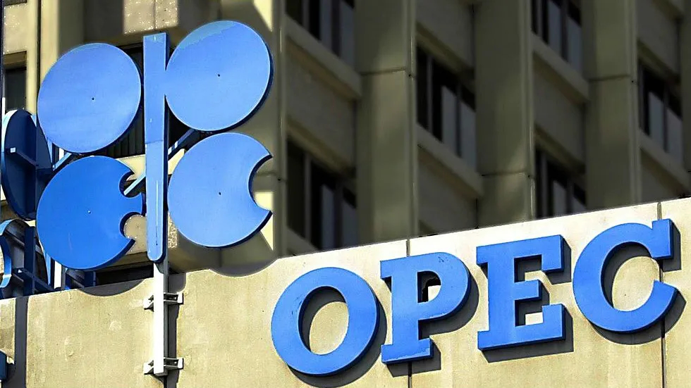 Цены на нефть растут, поскольку ОПЕК продлевает сокращение поставок
