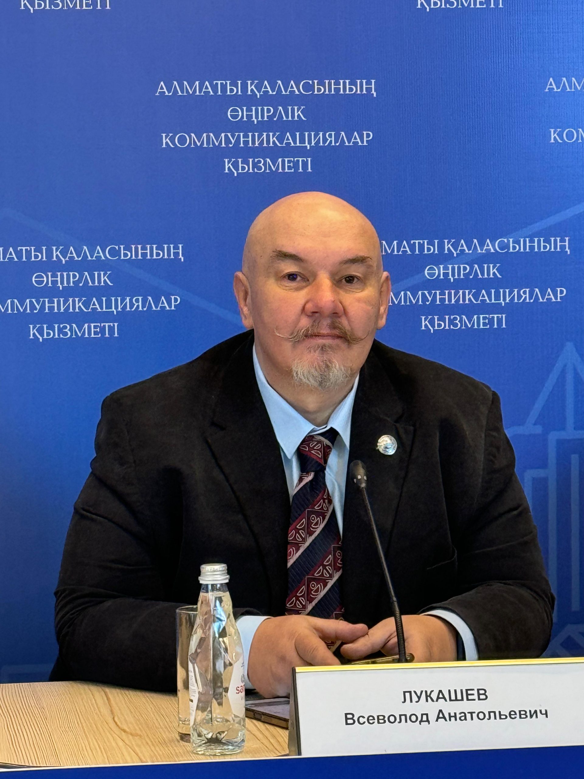 Представители этнокультурных объединений поздравили алматинцев с Днем благодарности