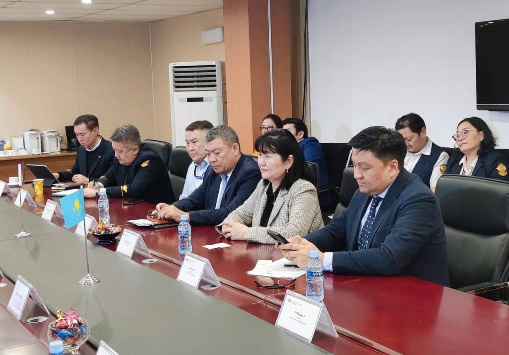 Казахстан и Монголия совместно повышают стандарты безопасности полетов