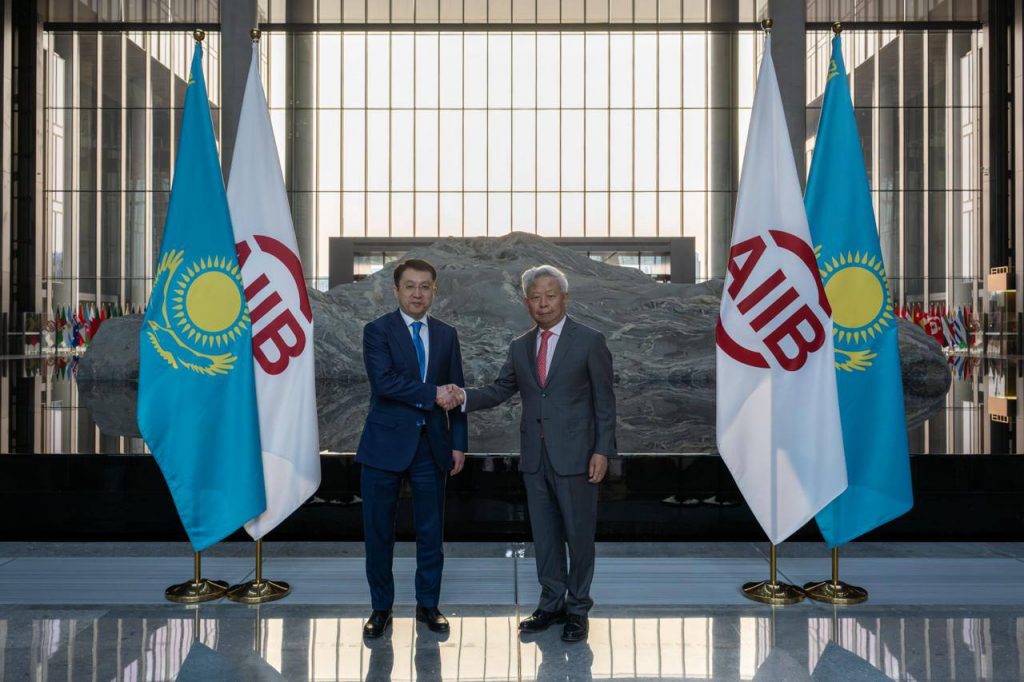 Казахстан углубляет сотрудничество с Китаем в сфере логистики и транспорта