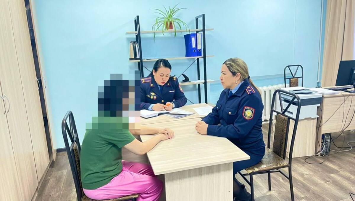Муж умер, квартира съемная, работы нет: павлодарке помогли инспекторы по защите женщин от насилия