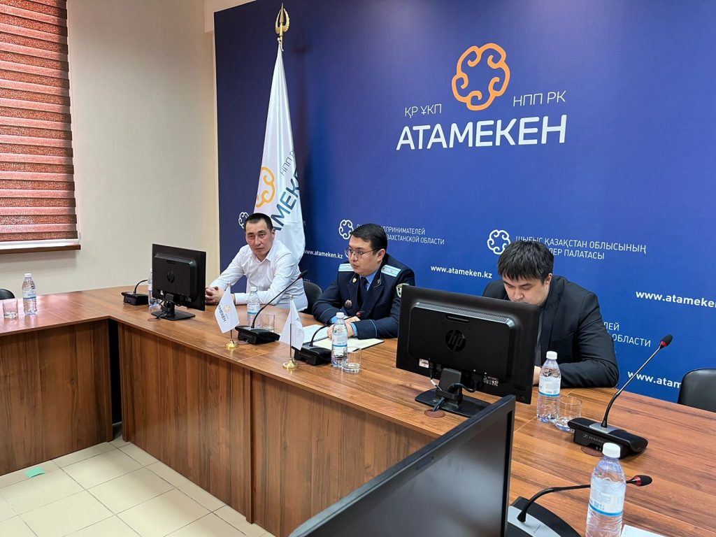 Поддержка предпринимателей: грузоперевозчику вернут оплату за регистрацию