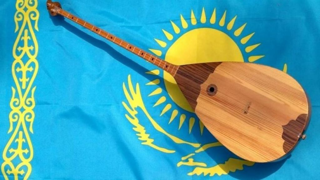 Радиостанции мира в эти дни знакомят слушателей с казахскими кюями