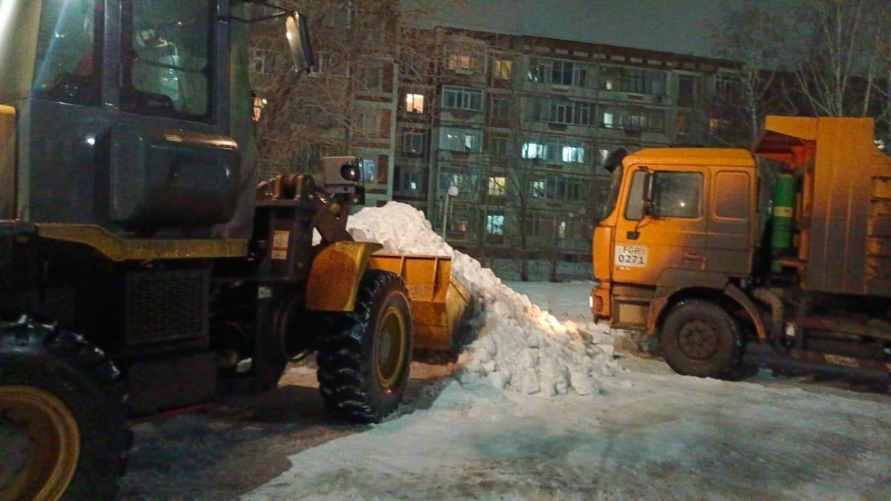 Уборка улиц в столице: почти 25 тысяч кубометров снега вывезли