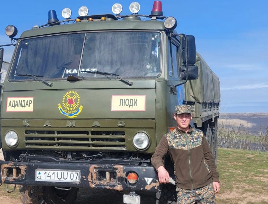 Гвардеец эвакуировал около 30 человек