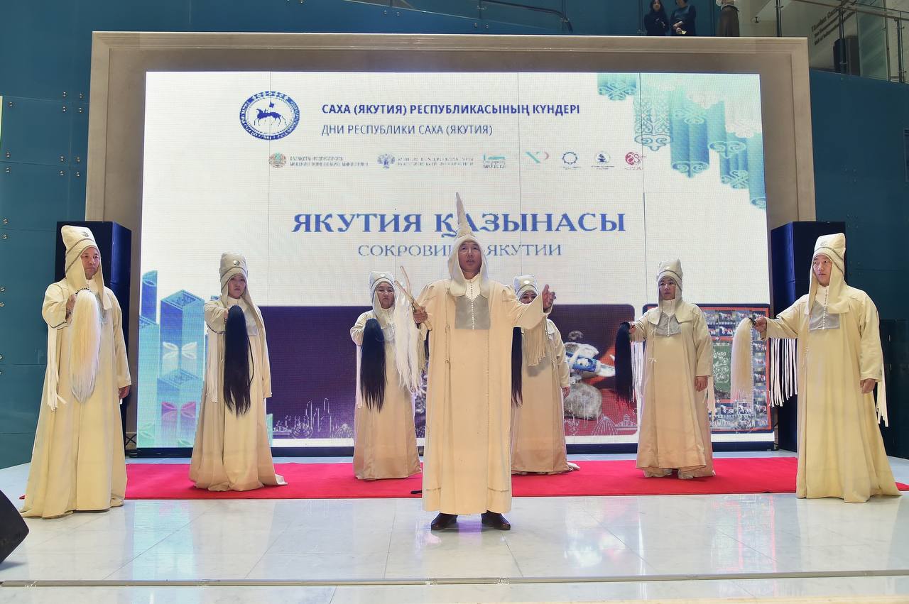 В Астане открылась выставка «Сокровища Якутии»