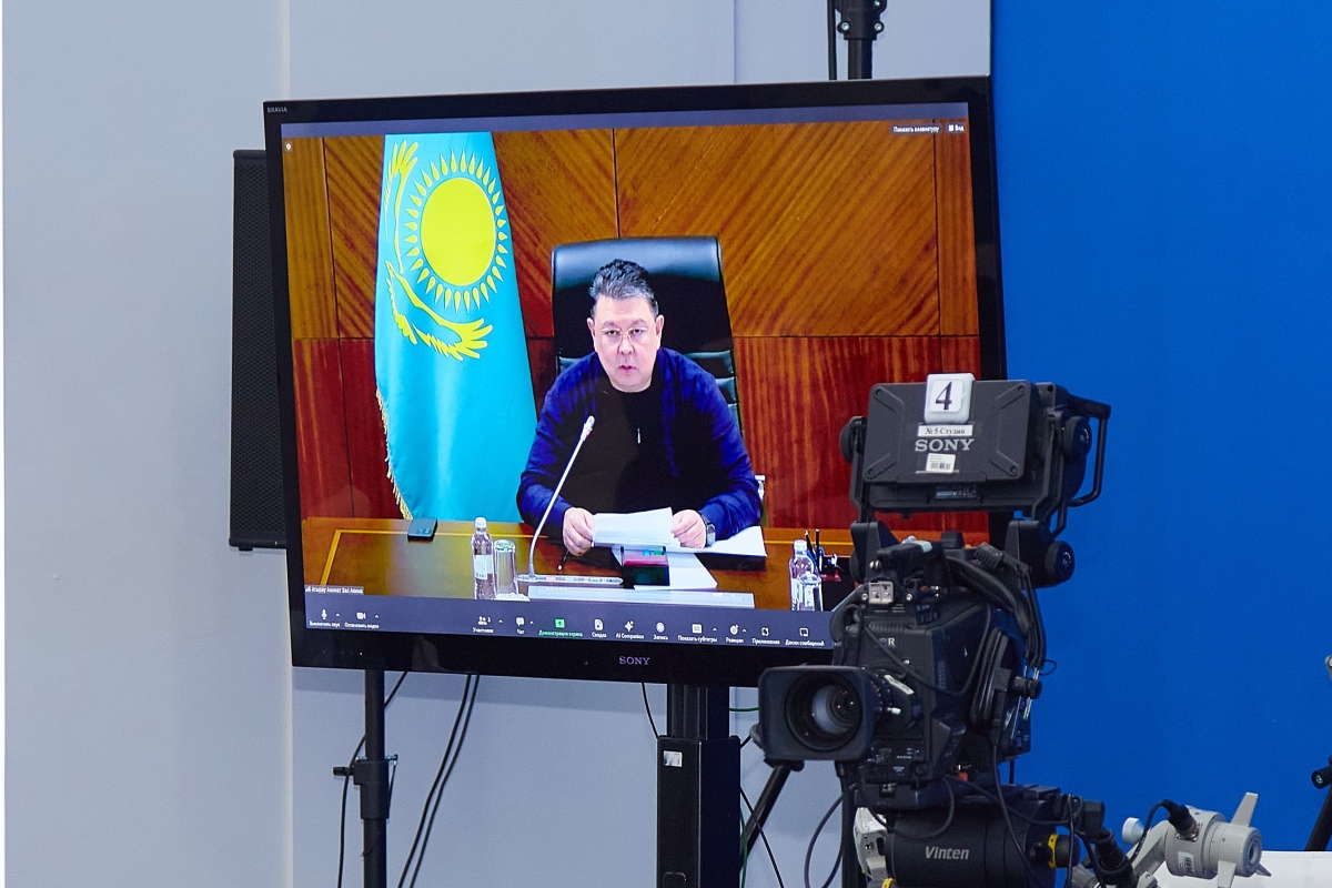 Заместитель Премьер-Министра Канат Бозумбаев доложил о паводковой ситуации в стране
