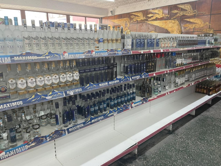 В Туркестане изъяли незаконную алкогольную и табачную продукцию