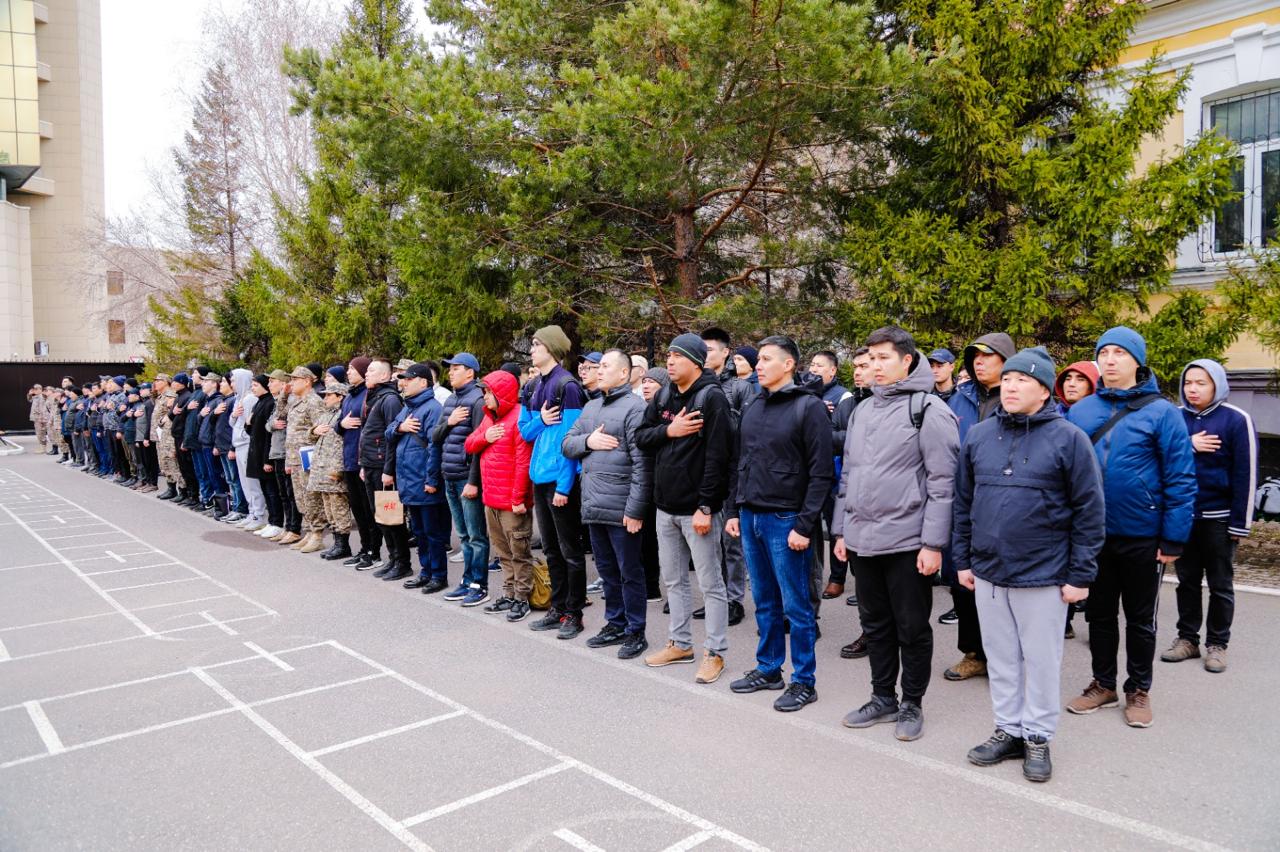Более 100 офицеров запаса столицы отправили на воинские сборы