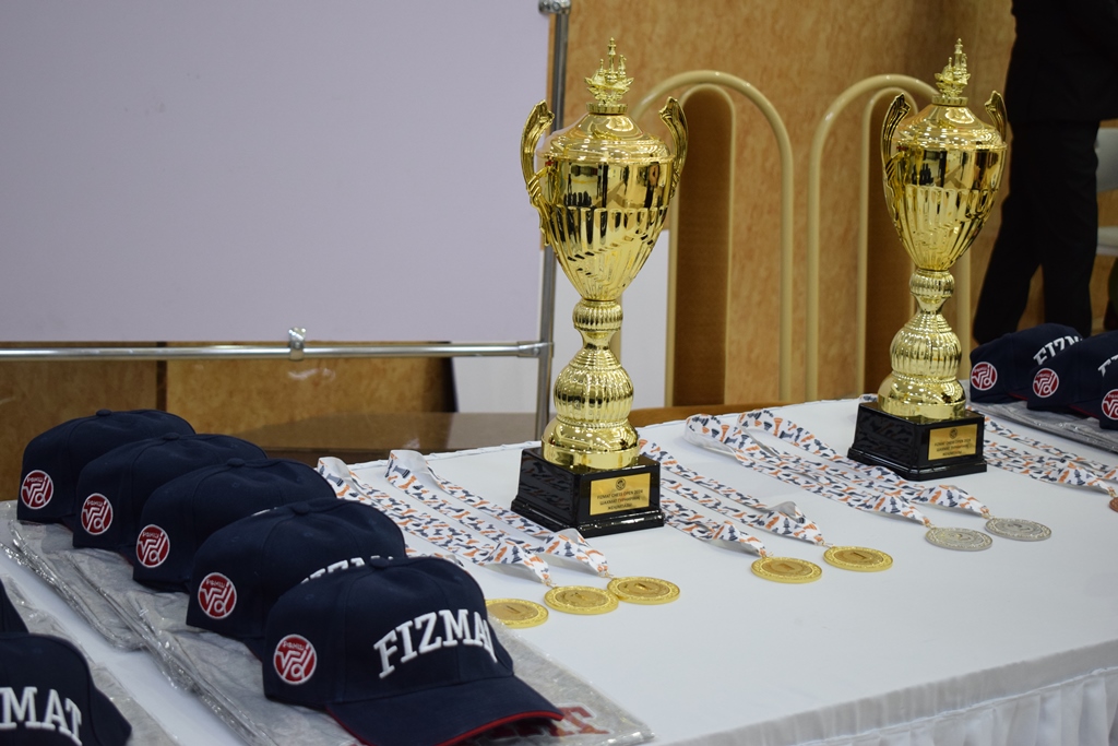 Алдияр Ансат выиграл во всех партиях на «Fizmat Chess Open 2024»