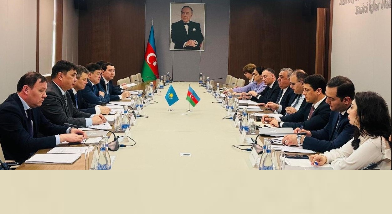 Казахстан и Азербайджан обменялись опытом в консульской сфере